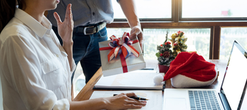 corp gift giving for the holidays