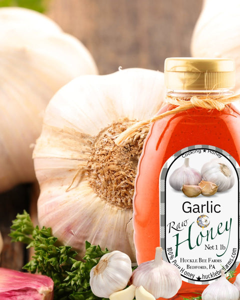 1 Lb Garlic Infused Honey - Gift Set - Huckle Bee Farms LLC